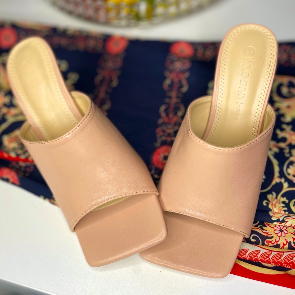 Brand new Blush heels